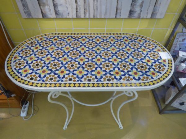 Mesa de mosaico en multicolor ovalada. 1.20 po 0.60 metros - Imagen 3