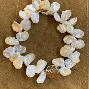Pulsera con racimo de perlas naturales
