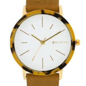 Reloj analógico con corona de carey y correa de piel camel. Esfera blanca