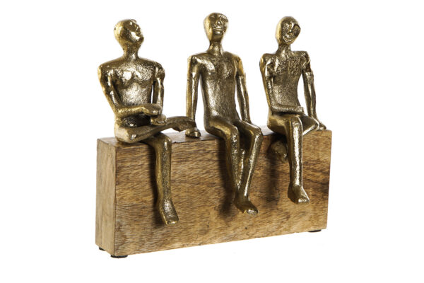 Escultura hombres conversando aluminio y madera de mango. Vista total