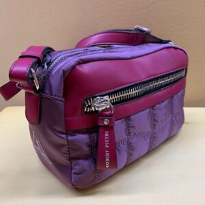 Bolso contenedor bicolor acolchado de Robert Pietri. Fucsia y morado
