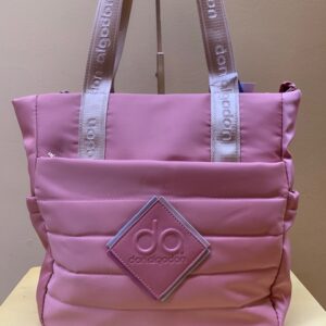 Bolso shopping multibolsillos nylon acolchado de Don Algodon. Color rosa, vista frontal
