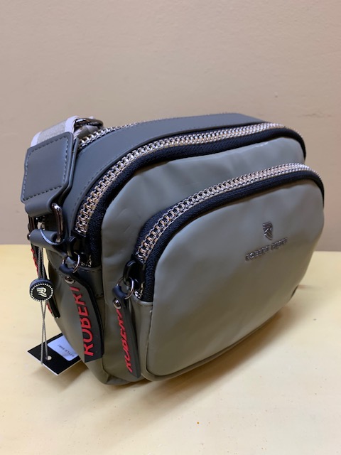 pequeño tres apartados charol Robert Pope