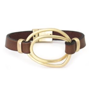 Cuero marrón con pieza en dorado mate