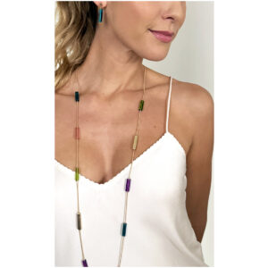 Vista del collar y pendientes Gery en dorado