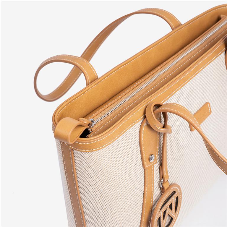 Vista desde arriba, se aprecia el cierre con cremallera