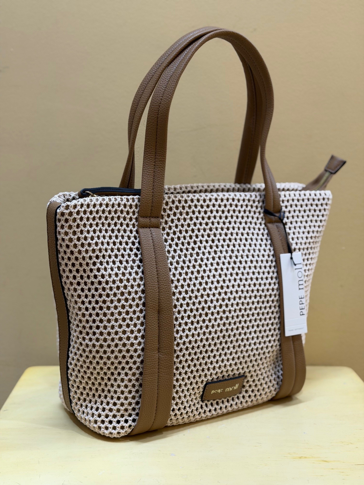 En crudo visto desde el lateral