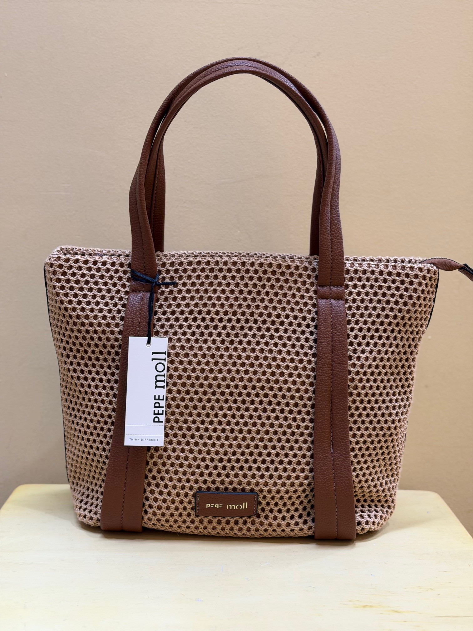 En camel visto de frente