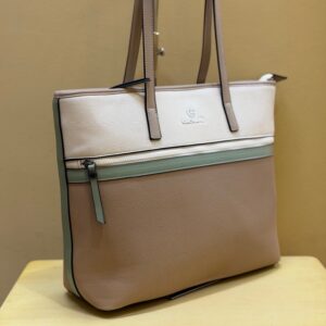 Con verde agua visto desde el lateral