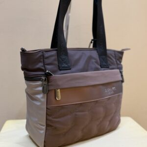 Combinado con beige