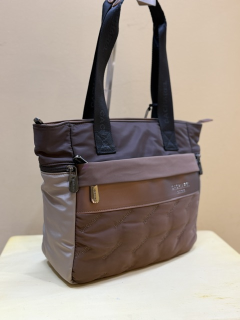 Combinado con beige